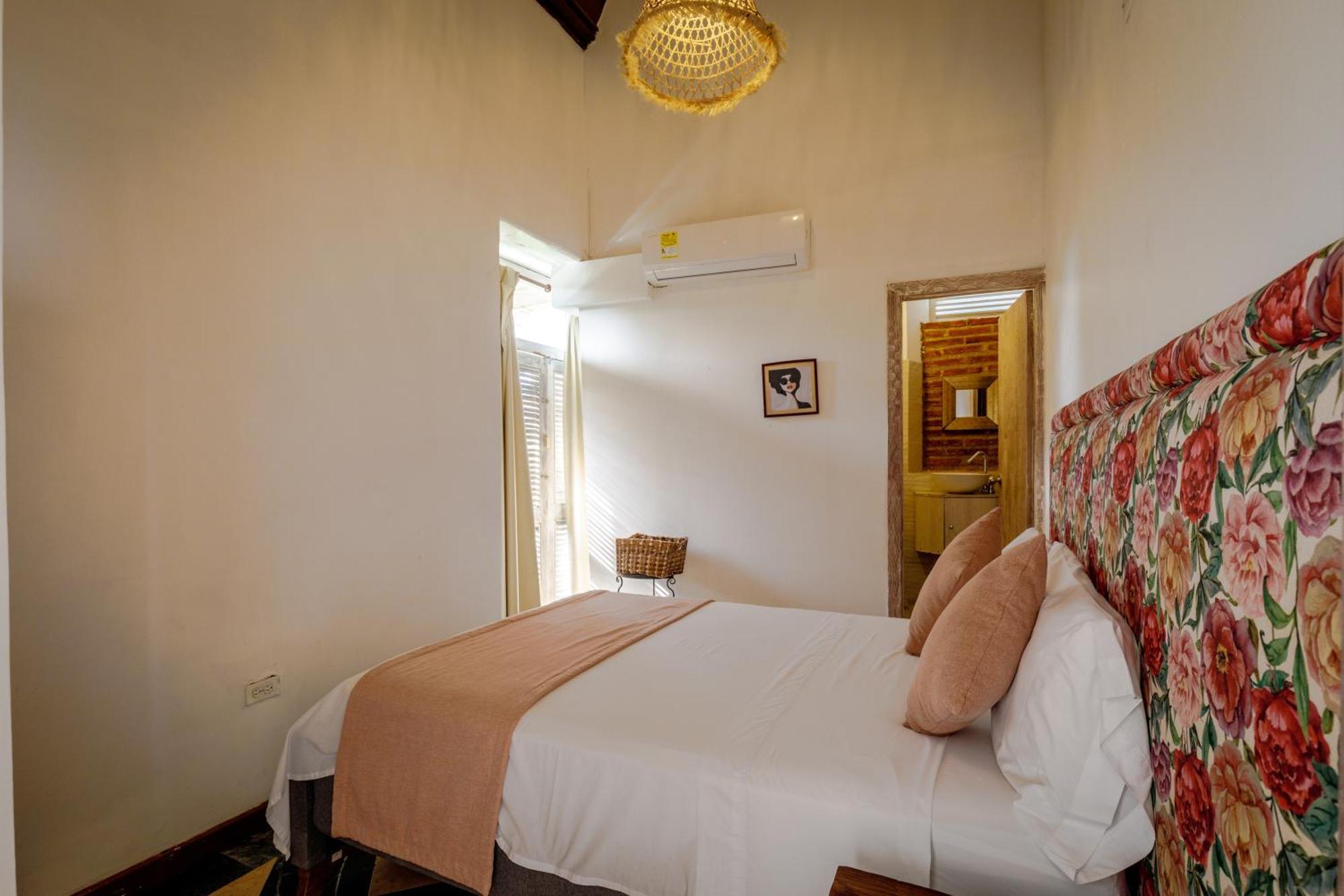 Bolola Hotel Картахена Экстерьер фото
